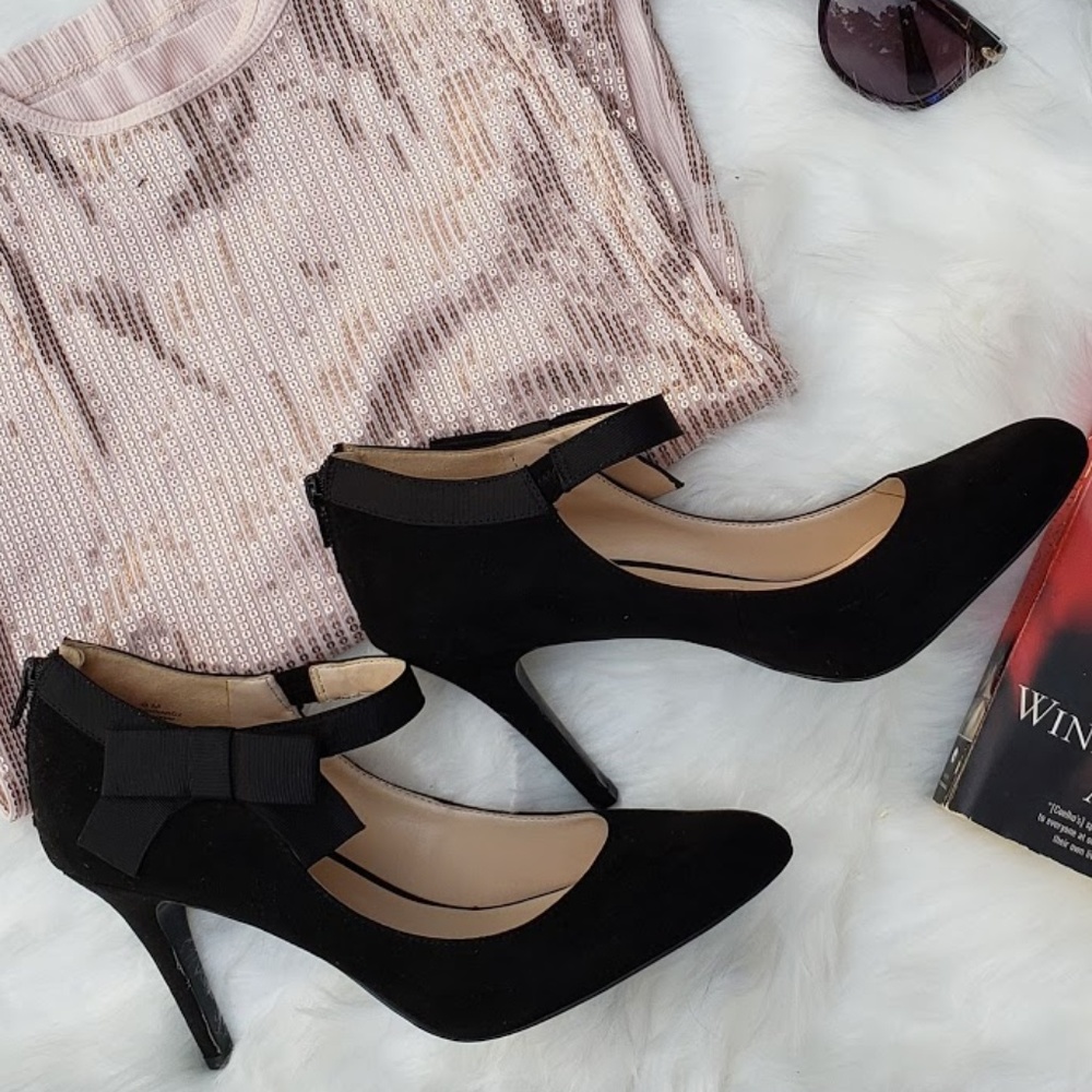 HP❤Nine West Suede Black Stilettos - Size: 9